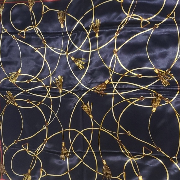 R-1305- Women's Scarf Blue Green Red Colors NWT - Picture 3 of 9